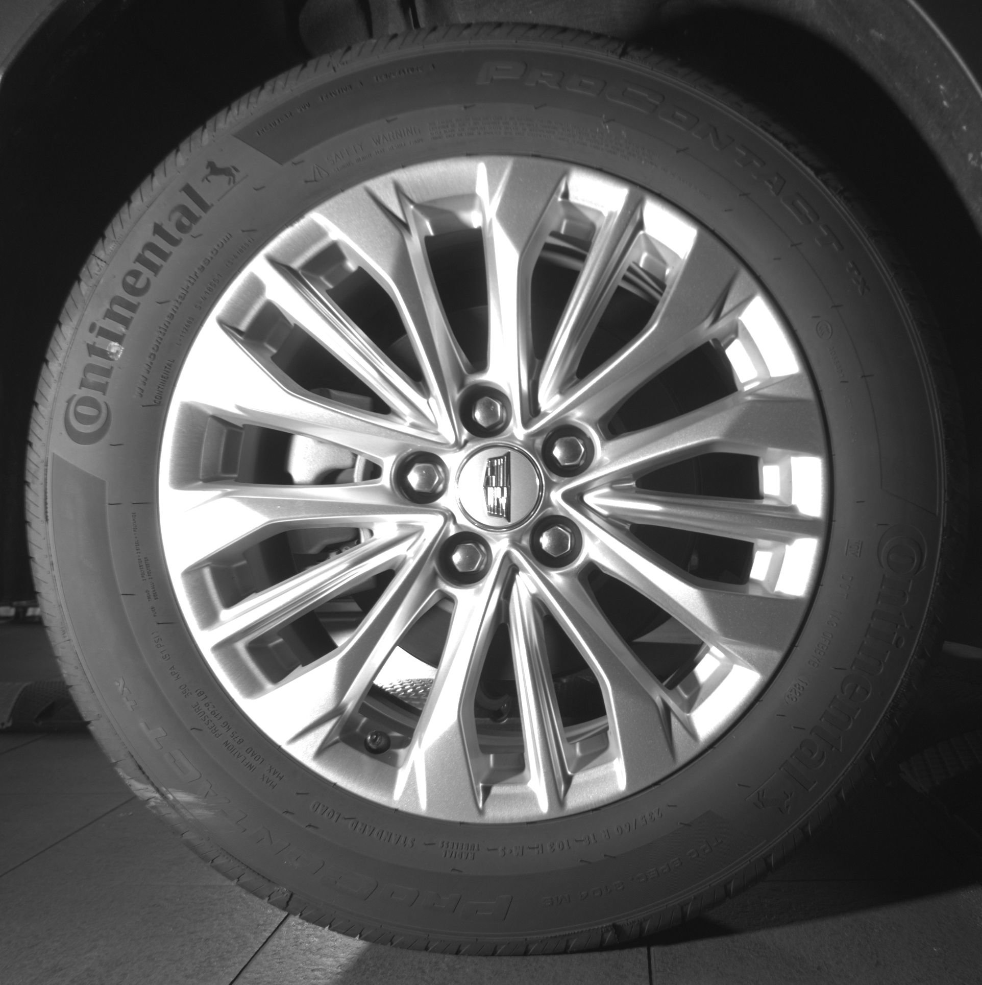 Certified 2024 Cadillac XT4 Luxury w/ Cold Weather Package FWD image 11