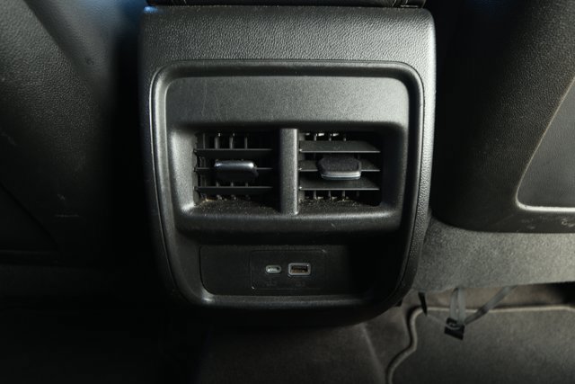 Used 2024 Cadillac XT4 Premium Luxury image 30