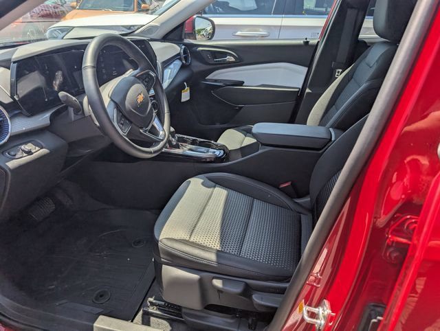 New 2026 Chevrolet Trax LT w/ Driver Confidence Package FWD image 13