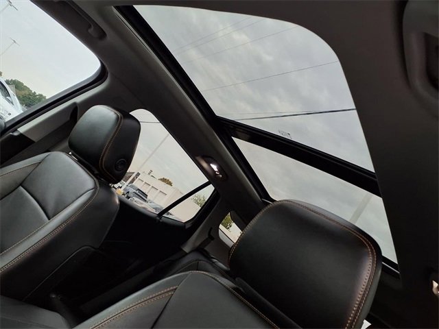 Used 2020 GMC Terrain SLT w/ Preferred Package image 7