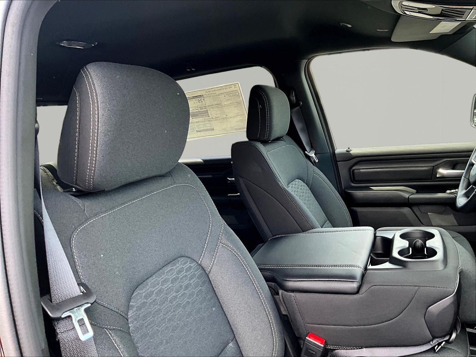 New 2026 RAM 1500 Express AWD/4WD image 19