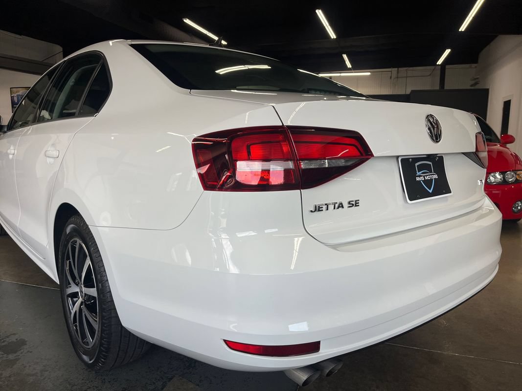 Used 2017 Volkswagen Jetta SE FWD image 24