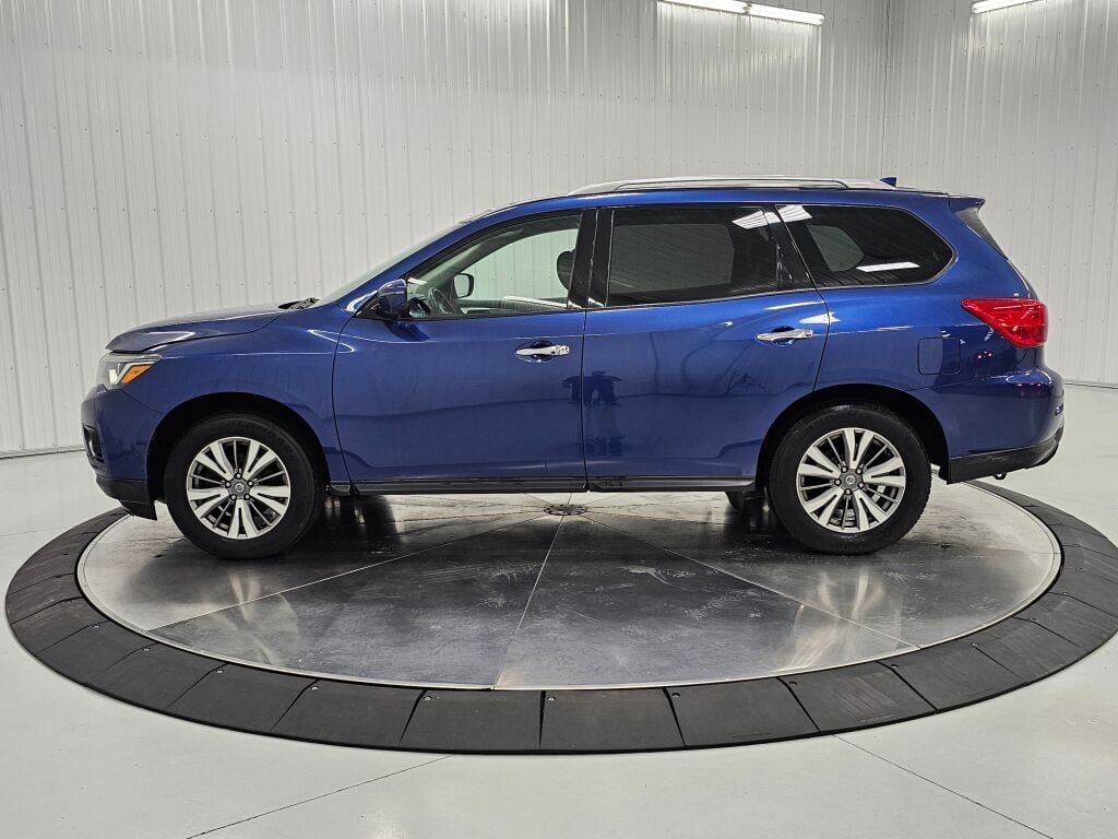 Used 2020 Nissan Pathfinder SL AWD/4WD image 2