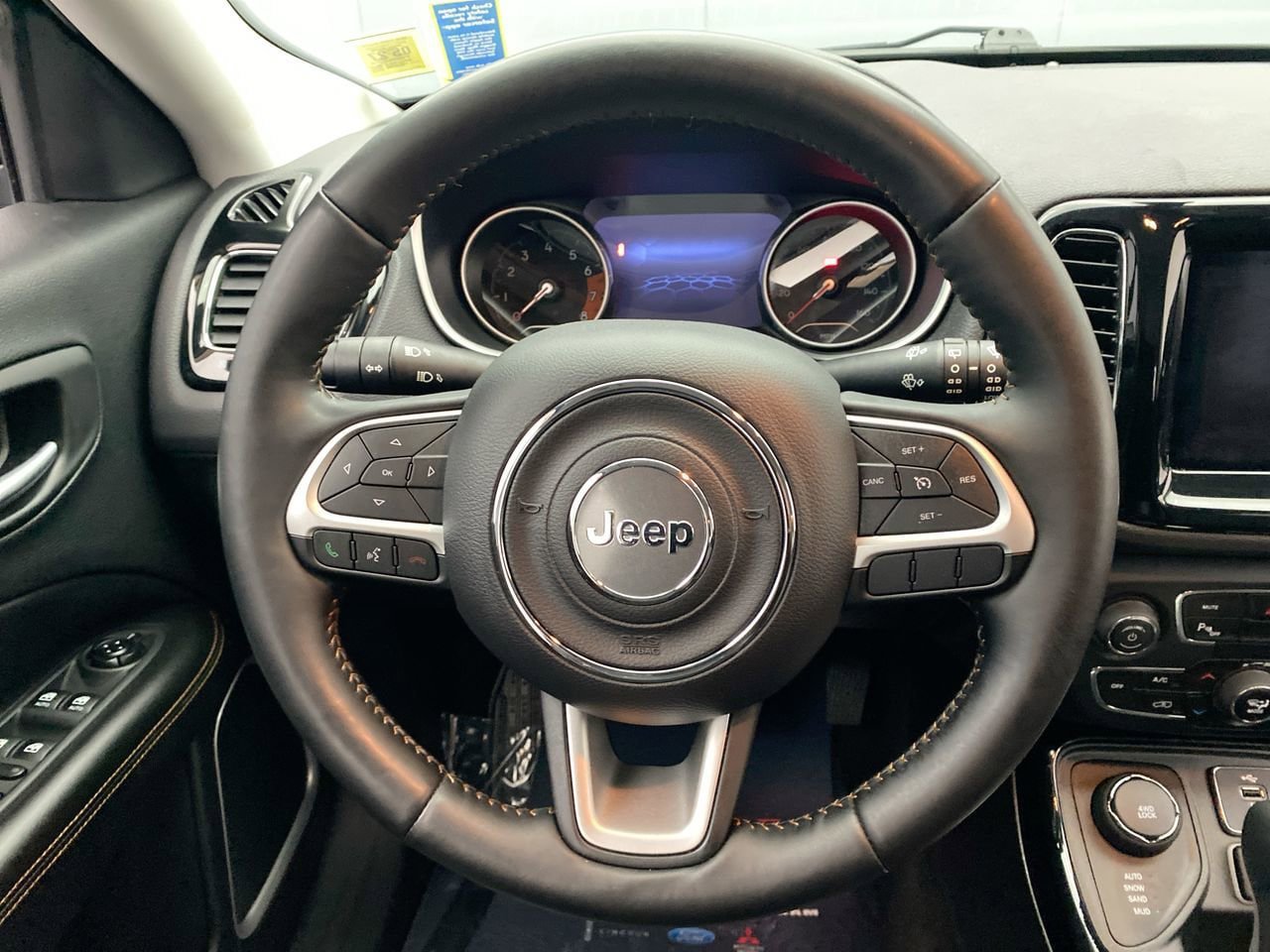 Used 2018 Jeep Compass Limited w/ Navigation Group AWD/4WD image 16