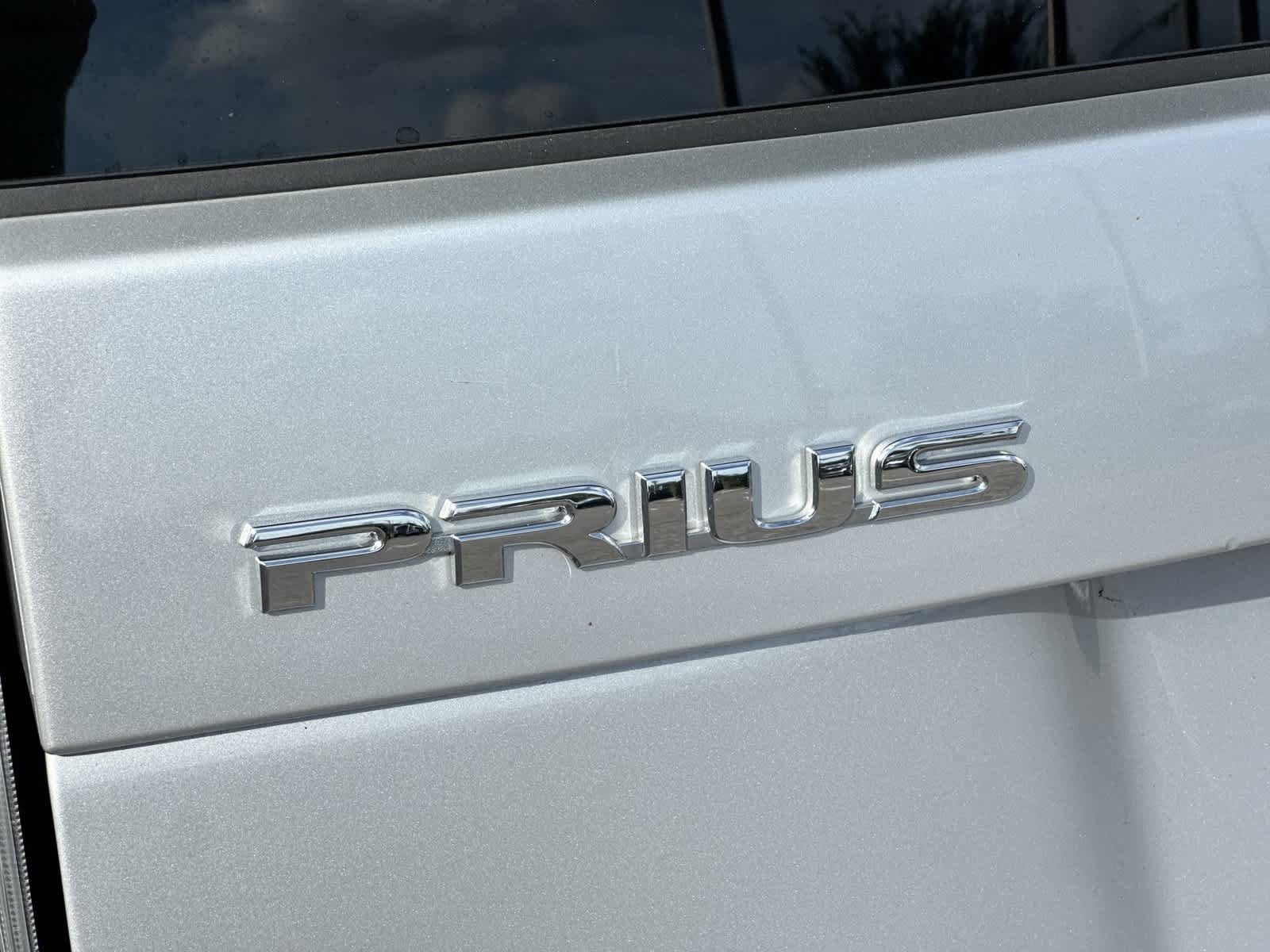 Used 2015 Toyota Prius Four FWD image 11