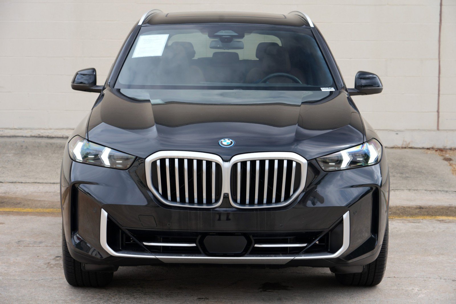 Used 2024 BMW X5 xDrive50e w/ Parking Assistance Package AWD/4WD image 54