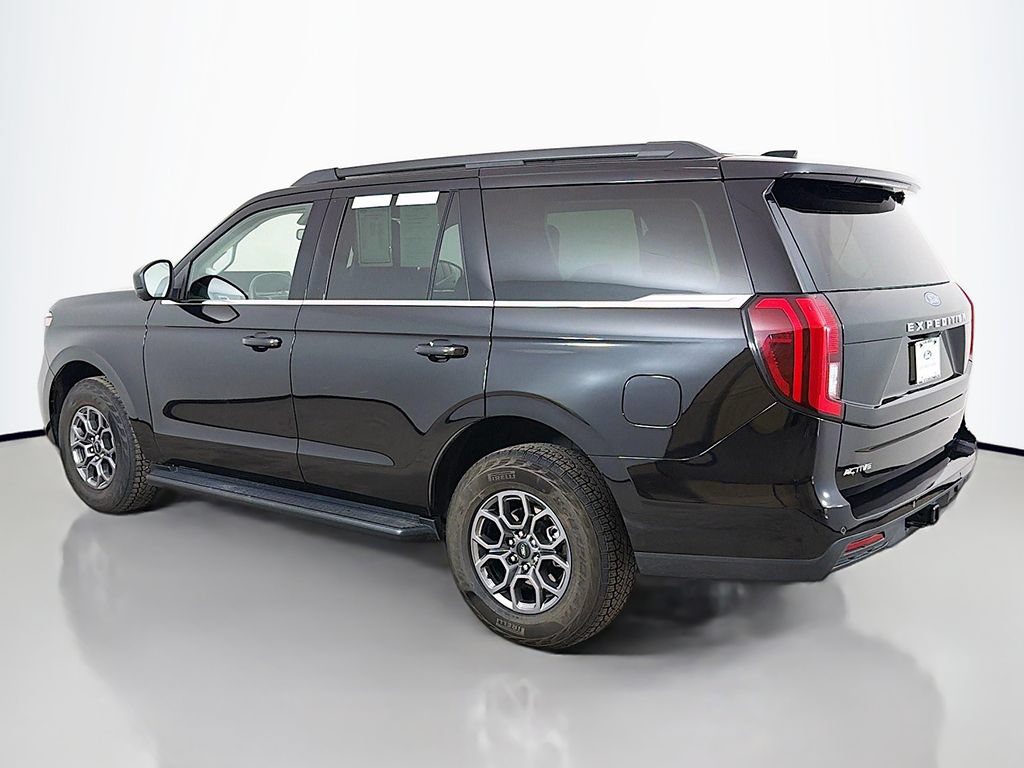 Used 2025 Ford Expedition Active AWD/4WD image 11