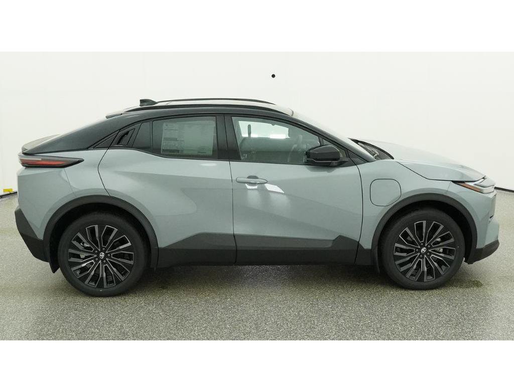 New 2026 Toyota C-HR AWD/4WD image 11