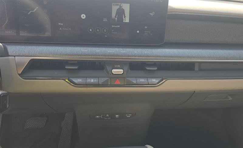 Used 2024 Kia EV9 Wind image 8