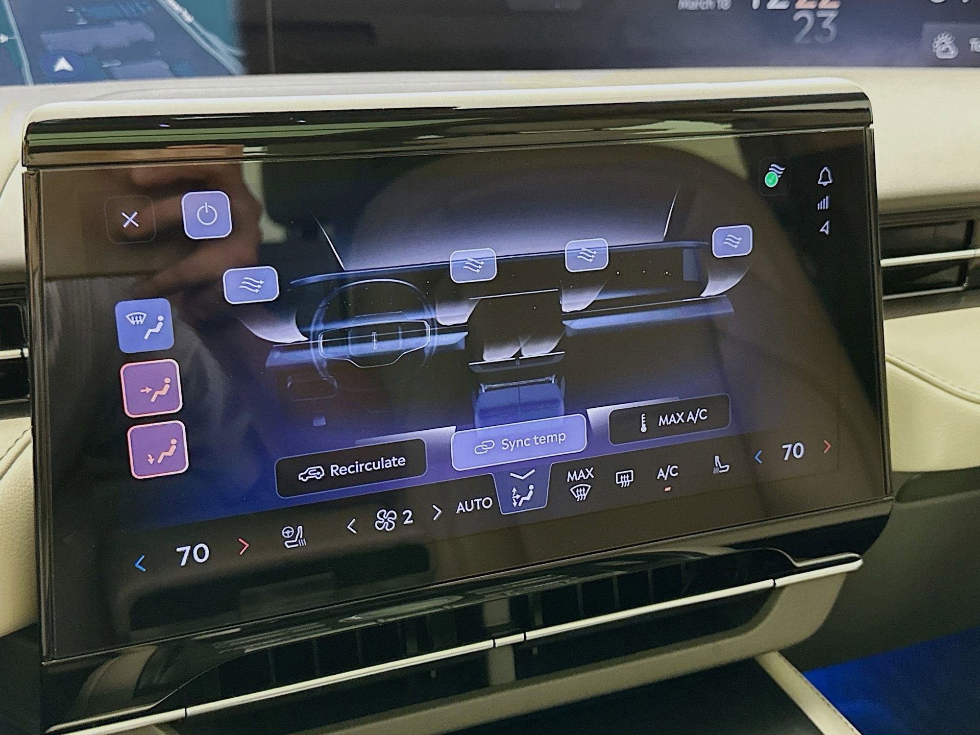 Used 2024 Lincoln Nautilus Premier w/ Equipment Group 102A image 17
