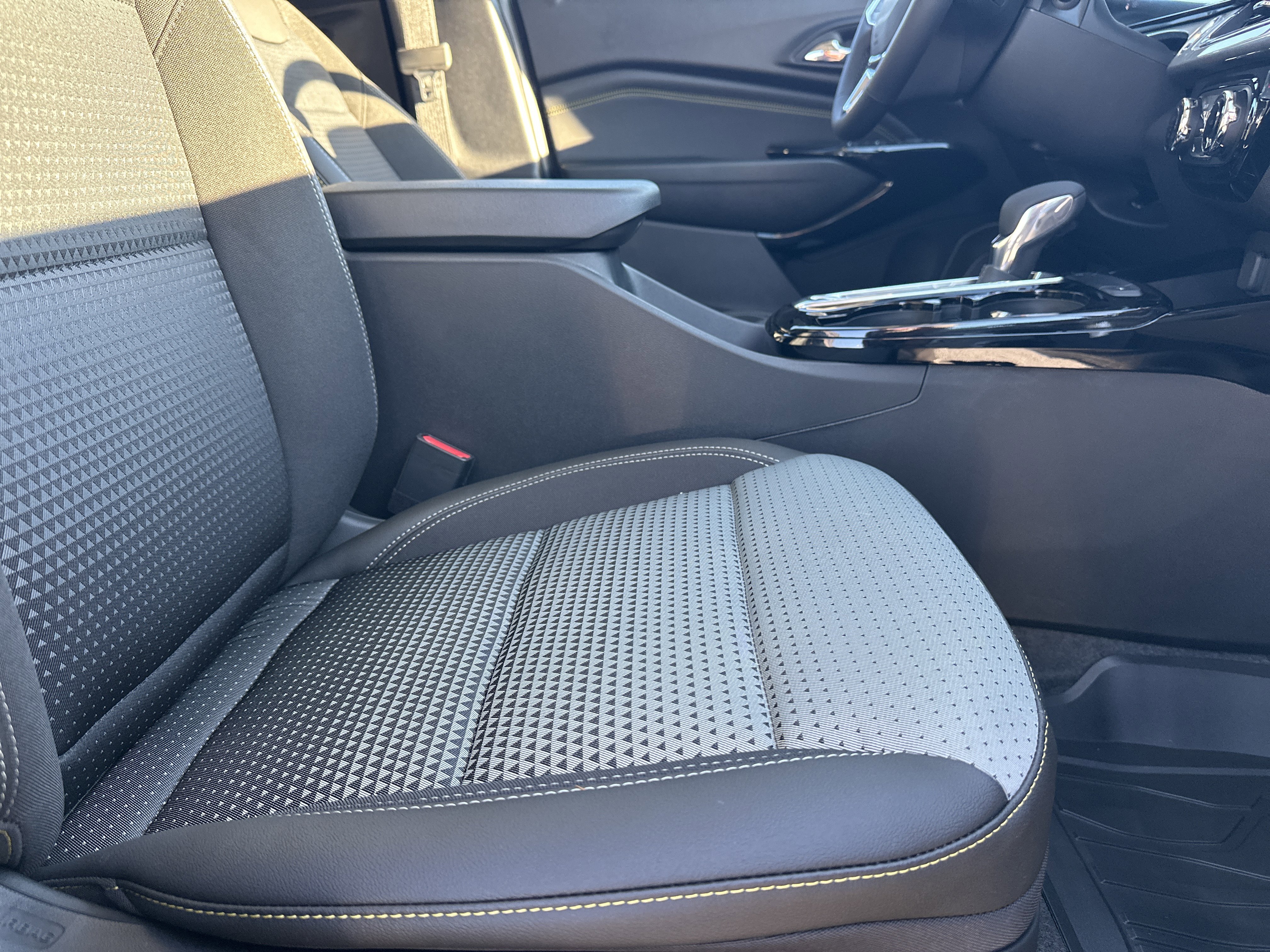 New 2026 Chevrolet Trax LT w/ Driver Confidence Package FWD image 15