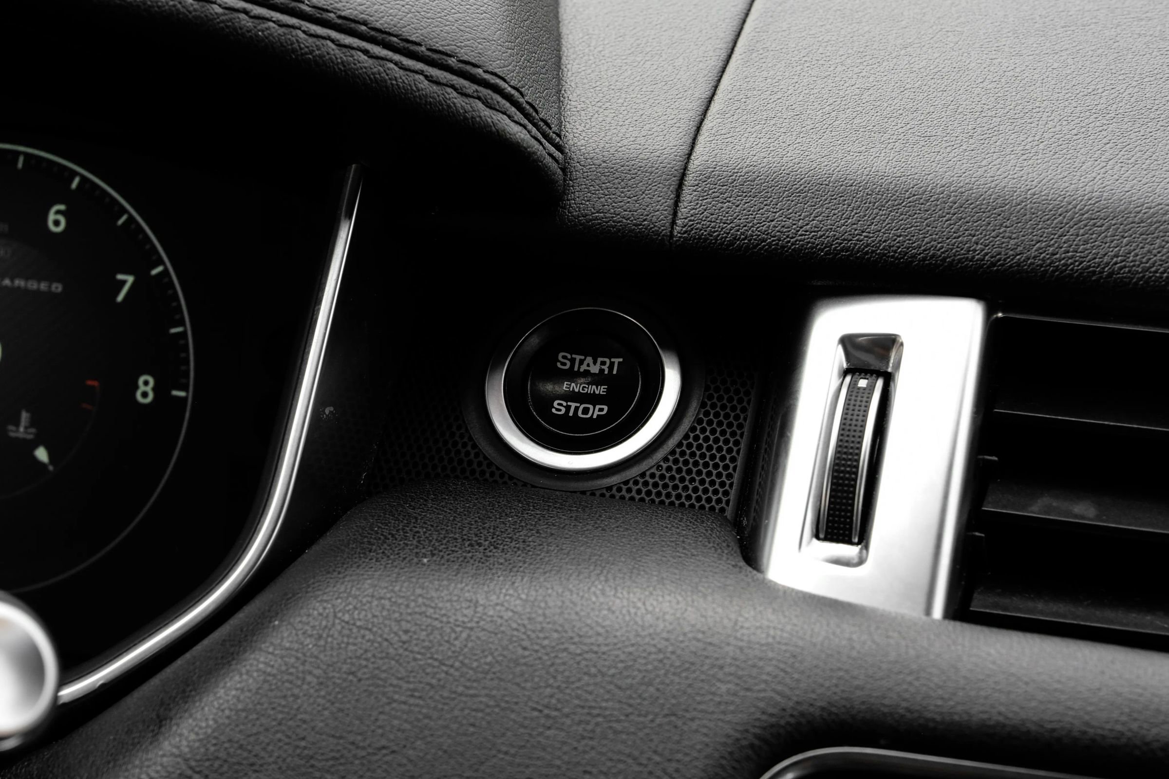 Used 2017 Land Rover Range Rover Sport image 22