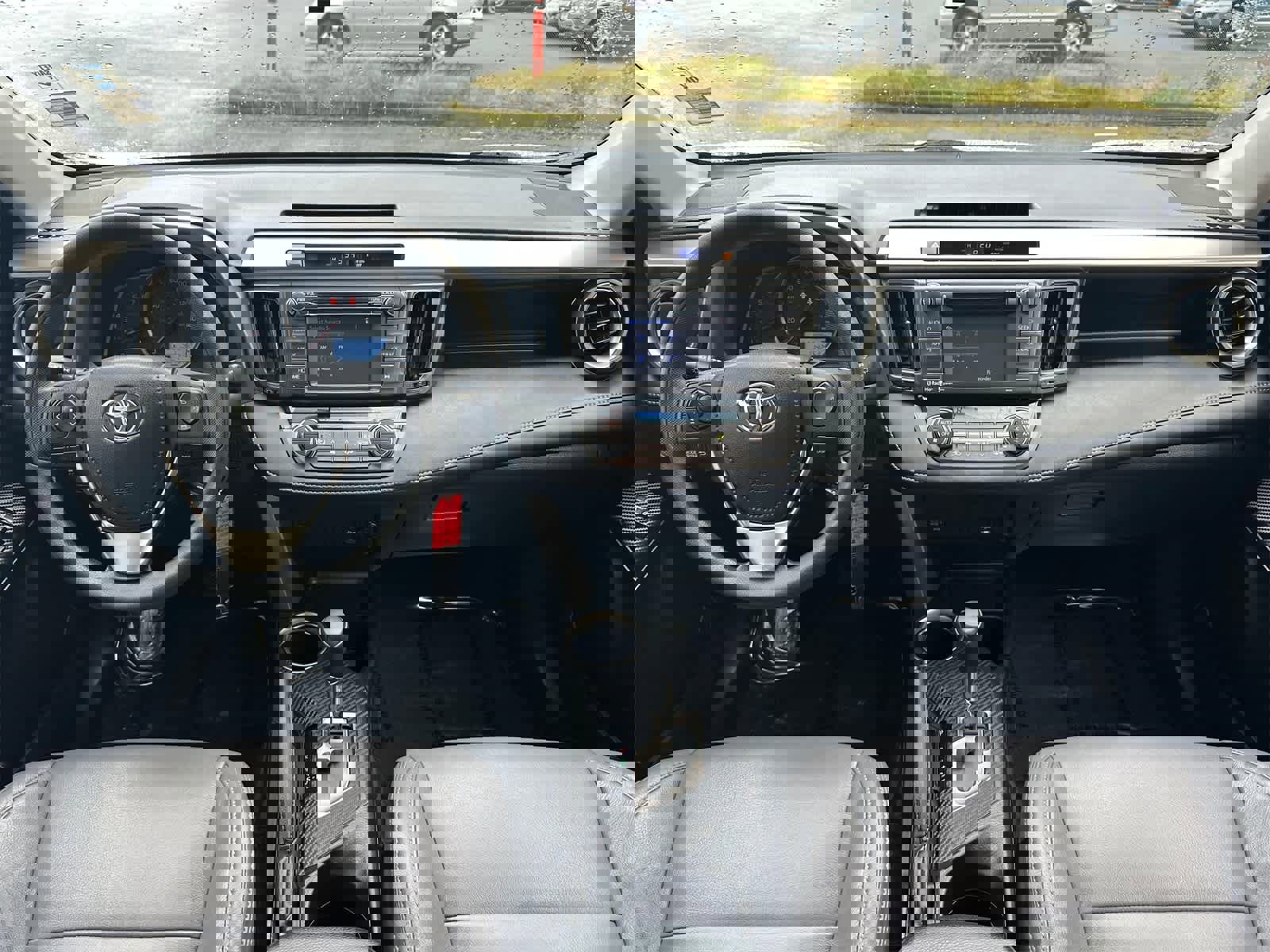 Used 2015 Toyota RAV4 XLE image 9