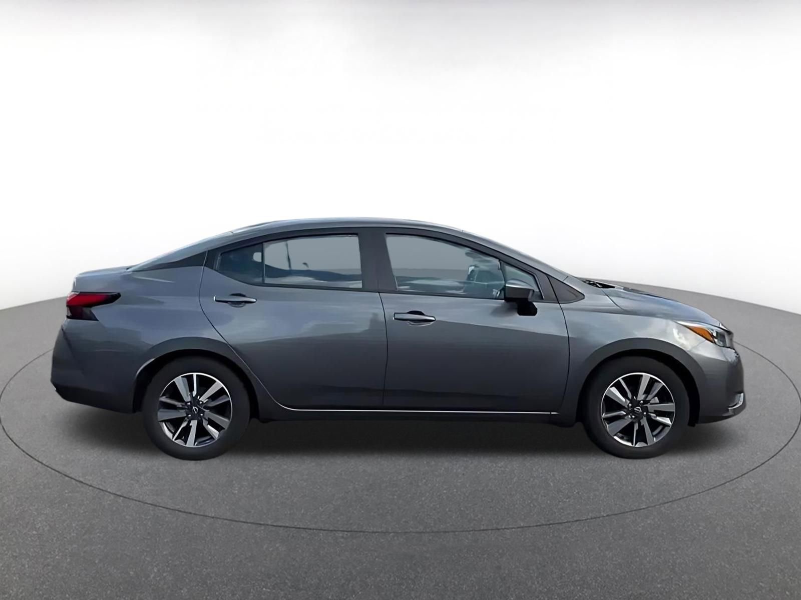 Used 2025 Nissan Versa SV FWD image 17