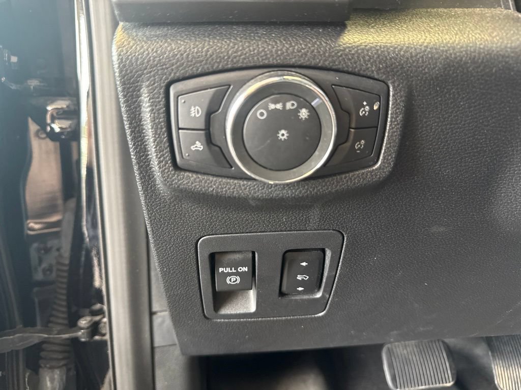 Used 2019 Ford F150 XLT w/ Equipment Group 302A Luxury AWD/4WD image 14
