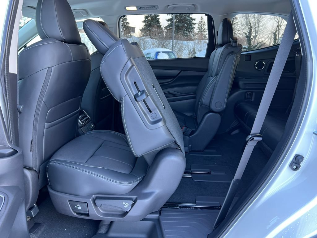 New 2026 Subaru Ascent Limited AWD/4WD image 6
