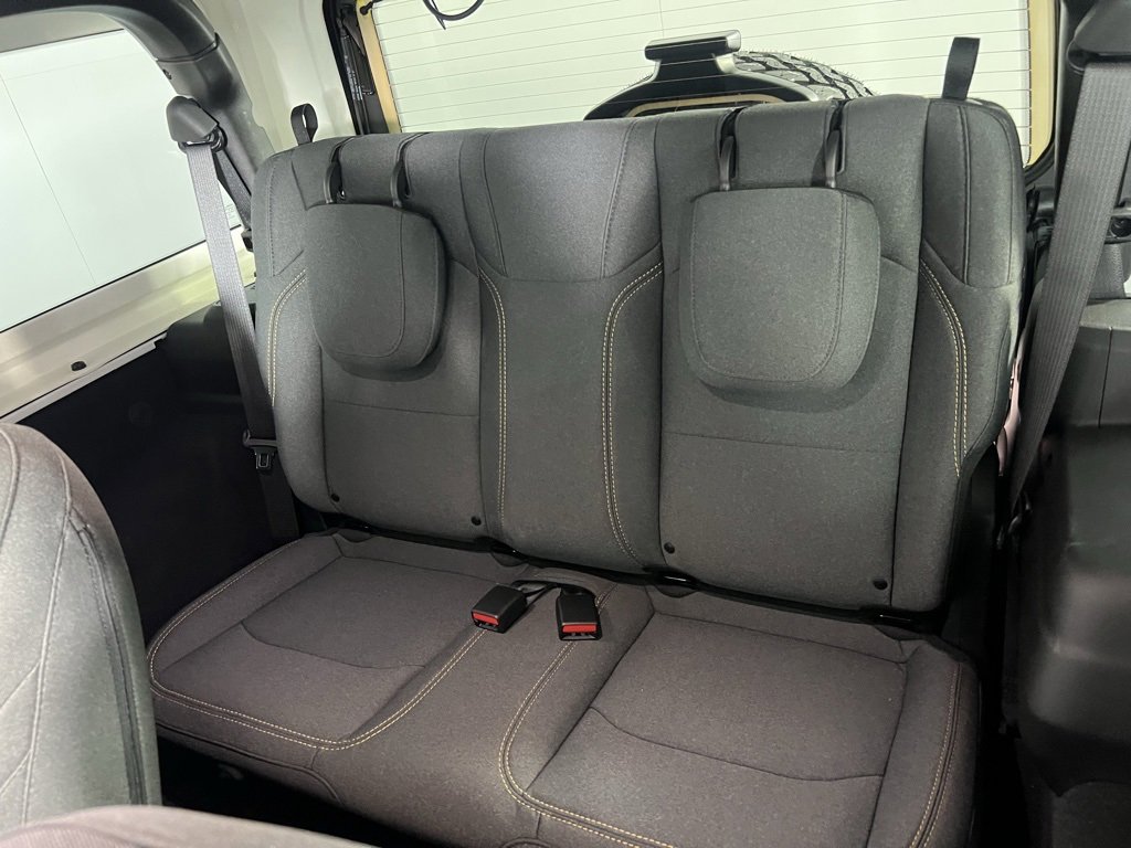 Certified 2024 Jeep Wrangler Willys image 27