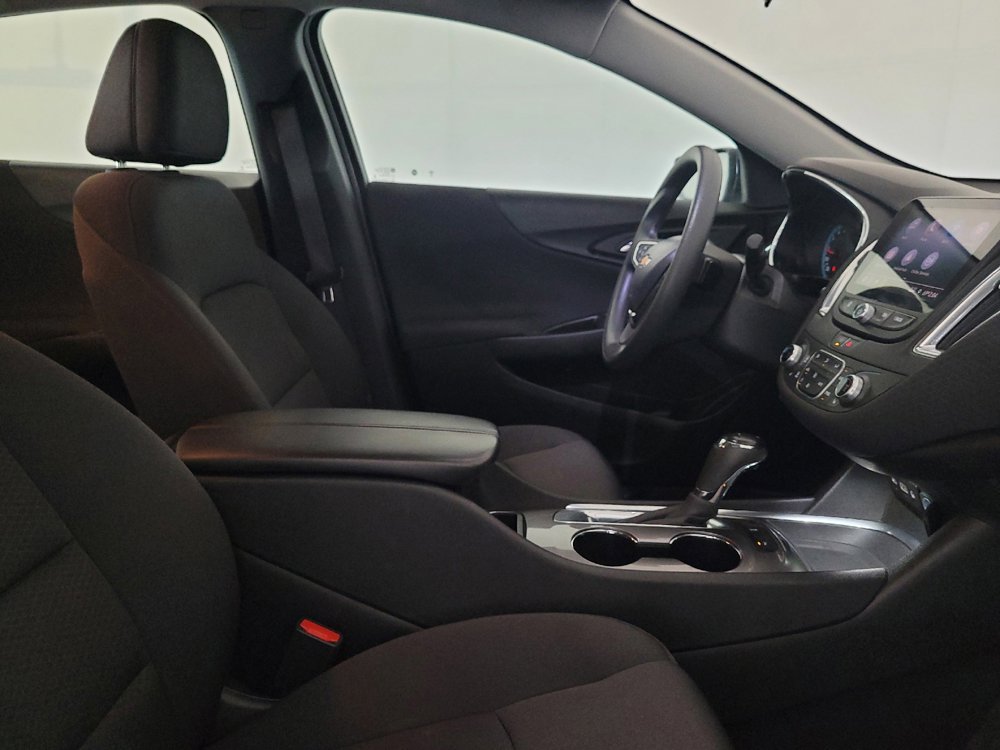Used 2020 Chevrolet Malibu LT FWD image 21