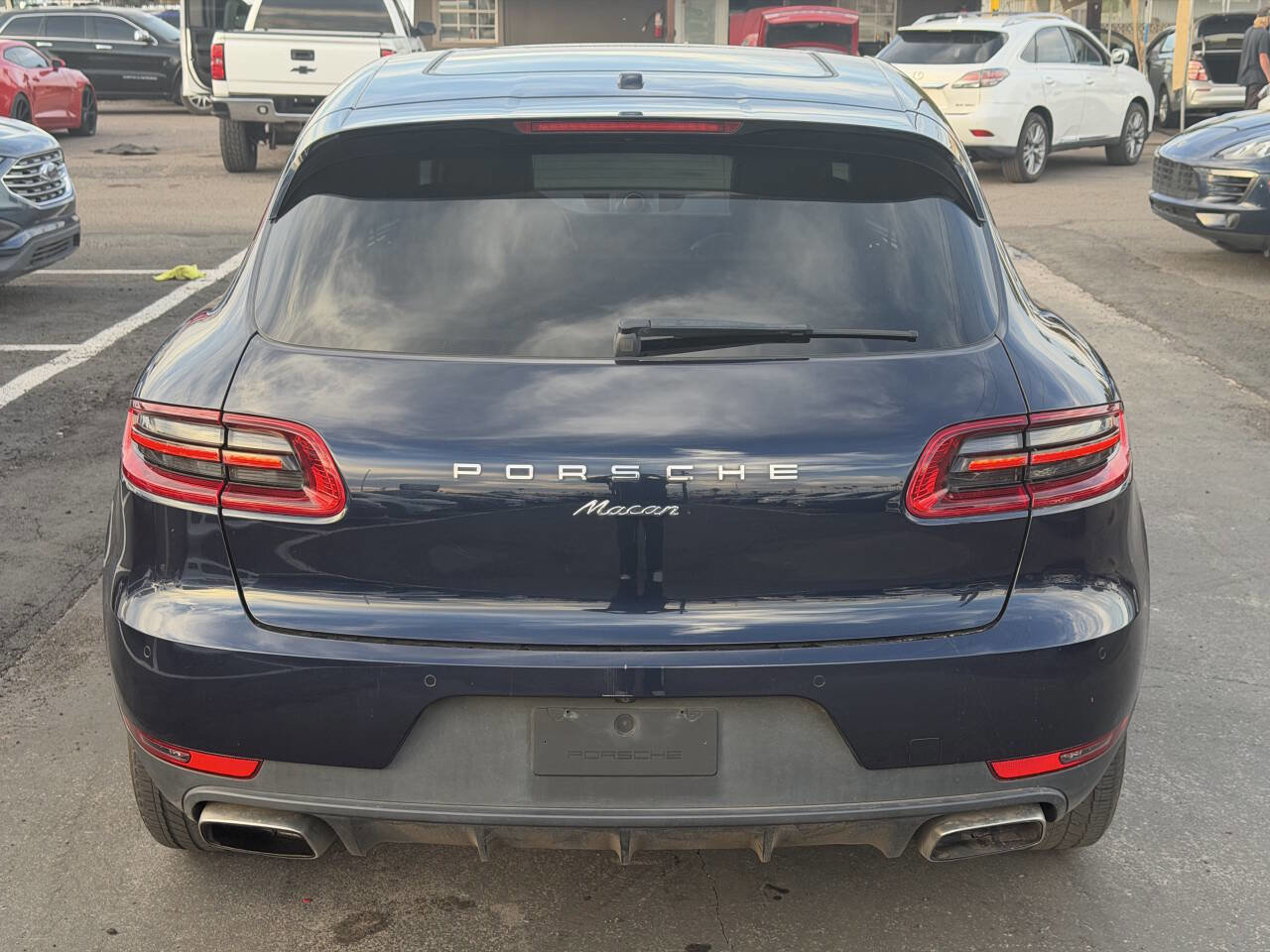 Used 2017 Porsche Macan image 8