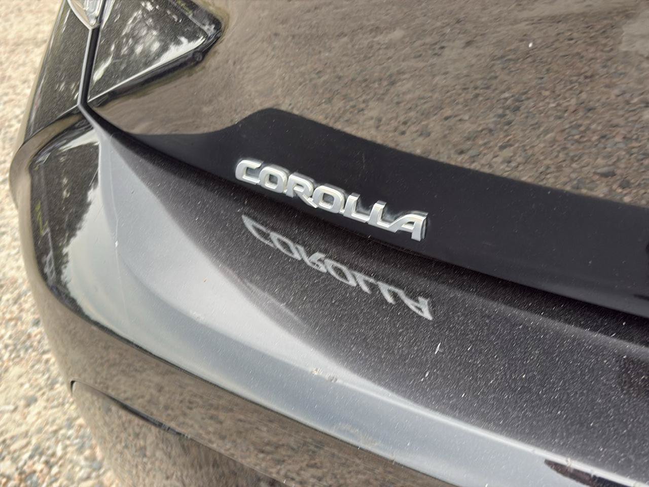 Used 2022 Toyota Corolla XSE FWD image 16