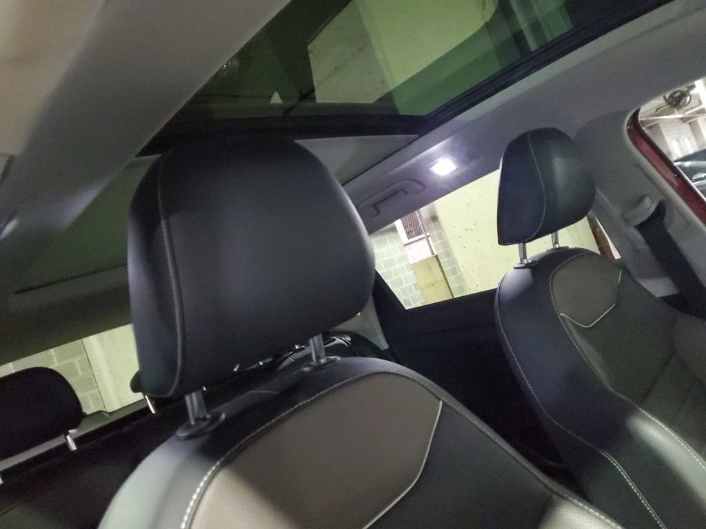 Certified 2023 Volkswagen Taos SEL image 36