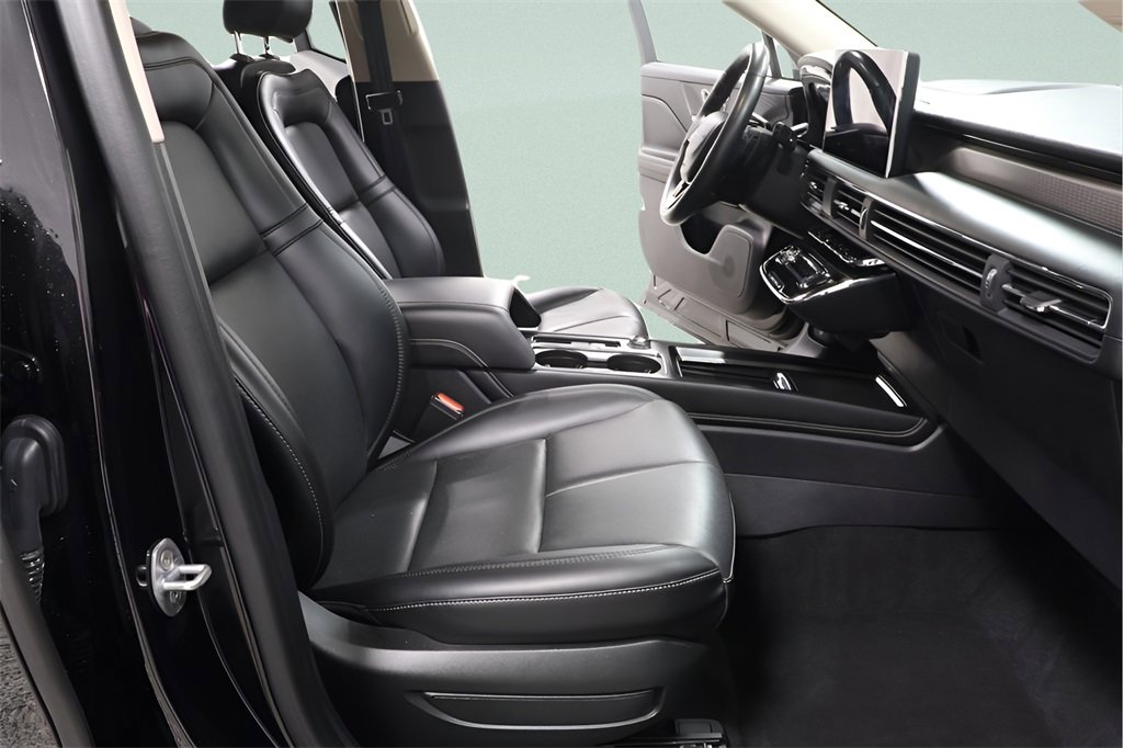 Used 2023 Lincoln Corsair Reserve image 29