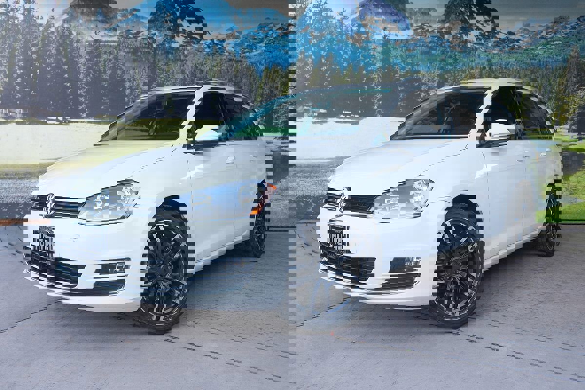 Used 2017 Volkswagen Golf SEL