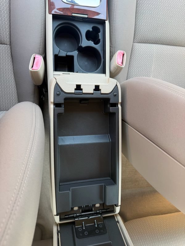 Used 2007 Saturn Aura XE FWD image 35