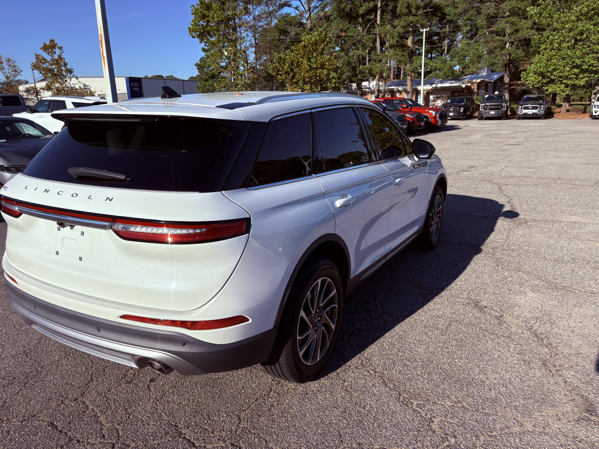 Used 2021 Lincoln Corsair AWD w/ Equipment Group 101A image 5
