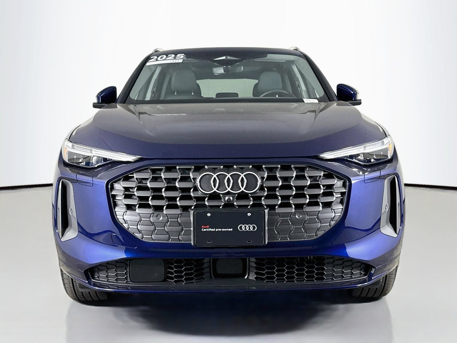 Certified 2025 Audi Q5 Premium Plus w/ Premium Plus AWD/4WD image 2