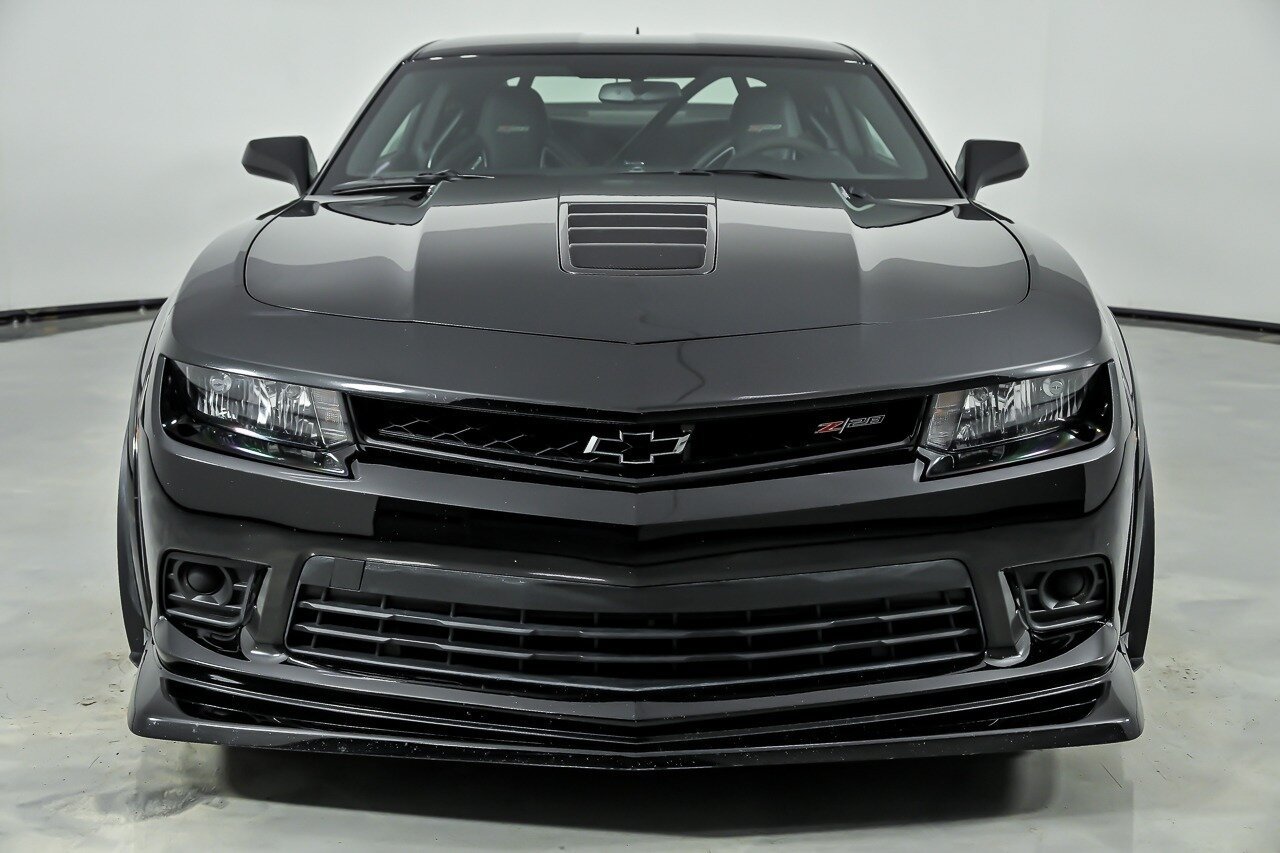 Used 2015 Chevrolet Camaro Z/28 RWD image 5