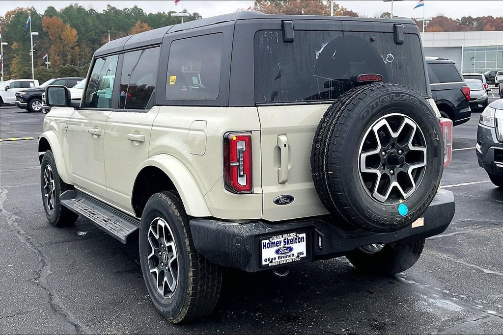 New 2025 Ford Bronco Outer Banks image 3