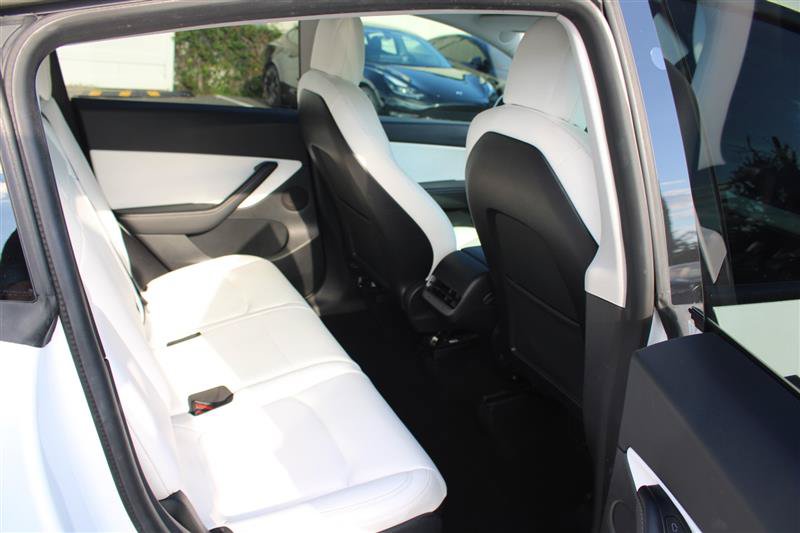 Used 2021 Tesla Model Y Long Range AWD/4WD image 19