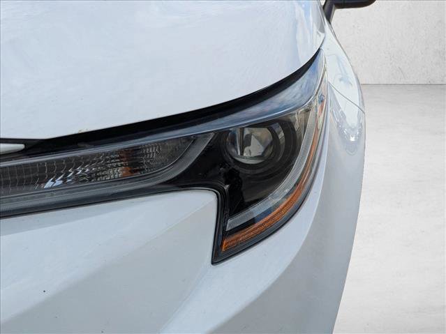 Used 2021 Toyota Corolla LE image 6