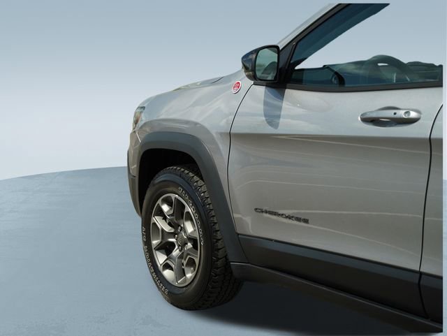 Used 2022 Jeep Cherokee Trailhawk AWD/4WD image 36