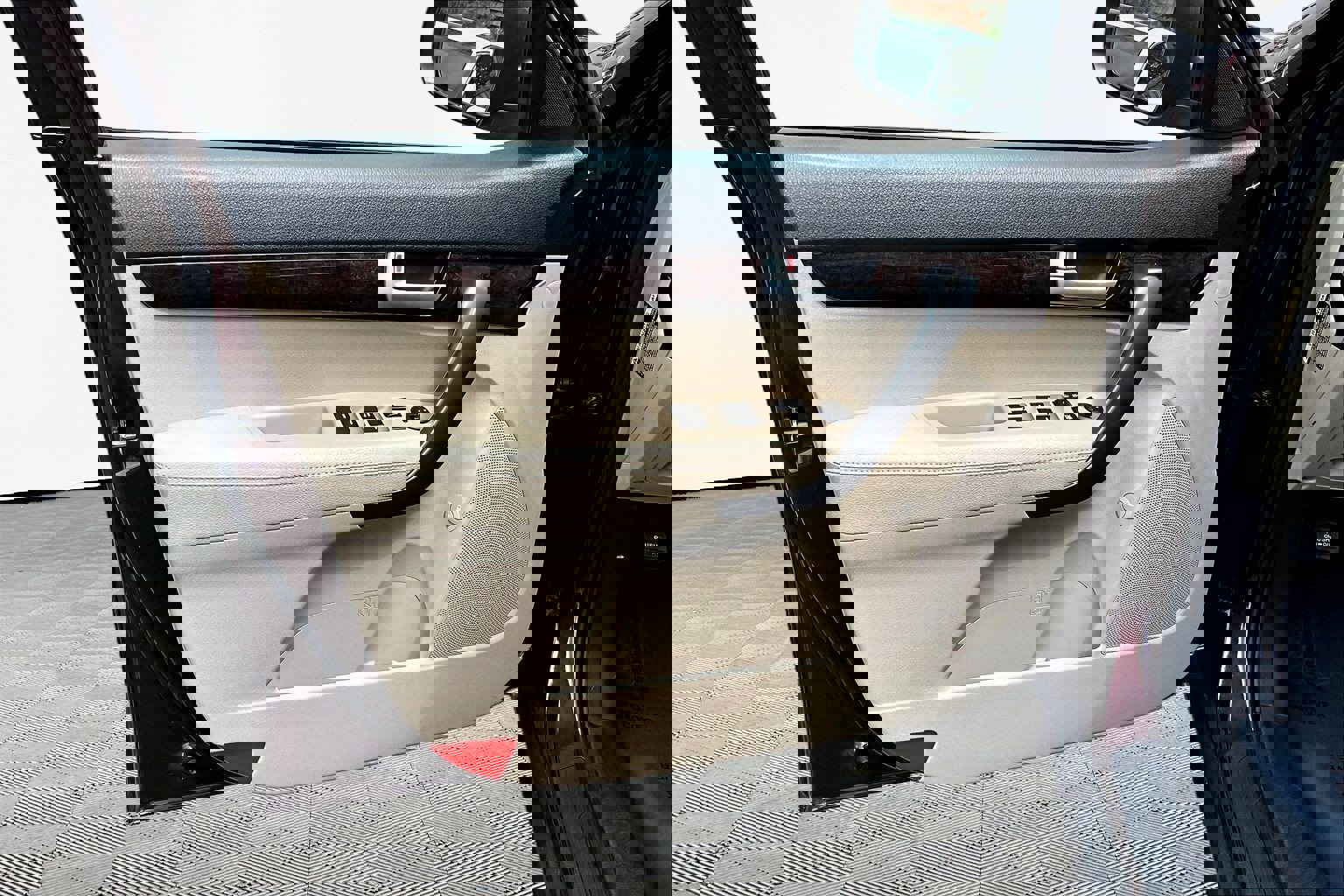 Used 2015 Kia Sorento LX image 19