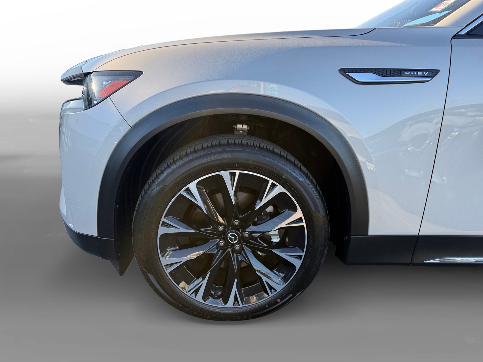 Certified 2024 MAZDA CX-90 Plug-In Hybrid w/ Premium Plus image 9