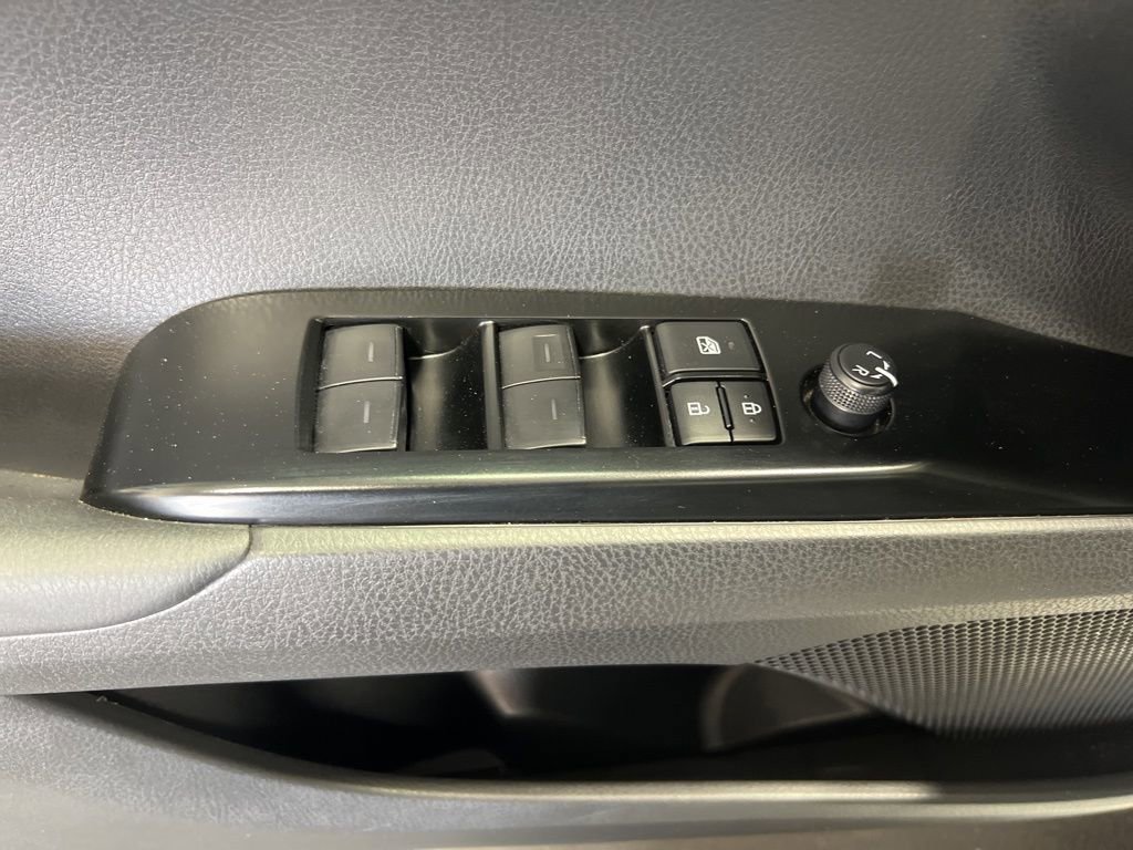 Used 2025 Toyota Camry LE image 35