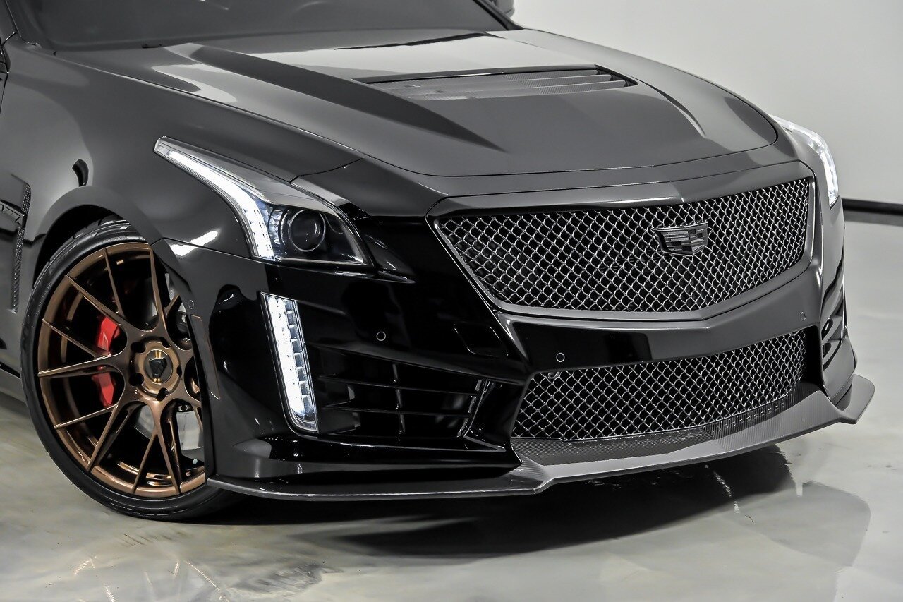 Used 2019 Cadillac CTS V w/ Carbon Fiber Package RWD image 3