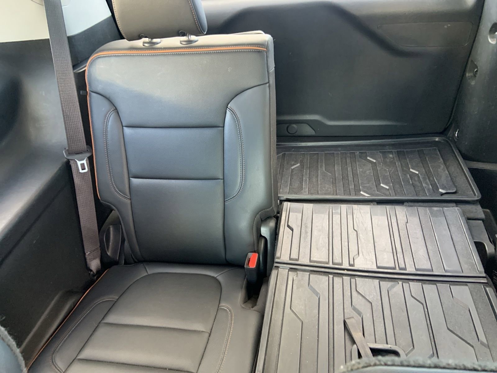 Used 2023 GMC Acadia AT4 w/ Preferred Package image 15