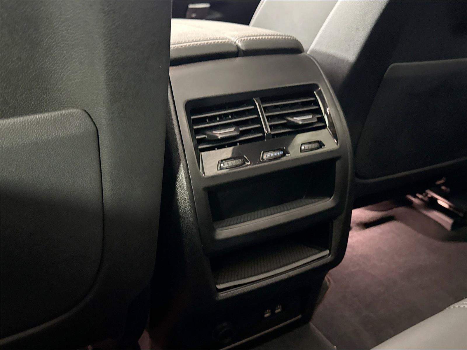 Used 2024 BMW X5 xDrive40i w/ Premium Package AWD/4WD image 37