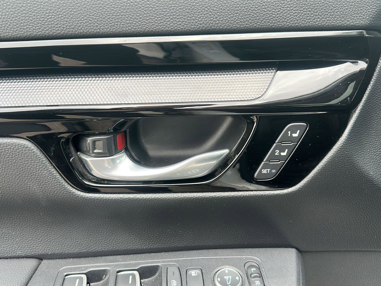 Used 2024 Honda CR-V EX-L image 10