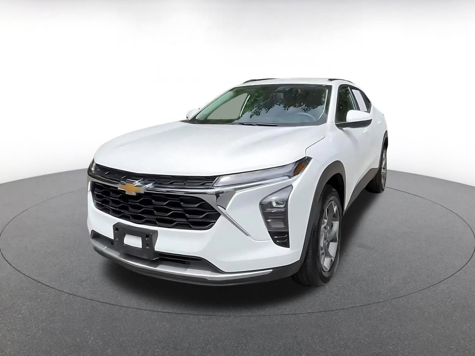 Used 2025 Chevrolet Trax LT FWD image 6