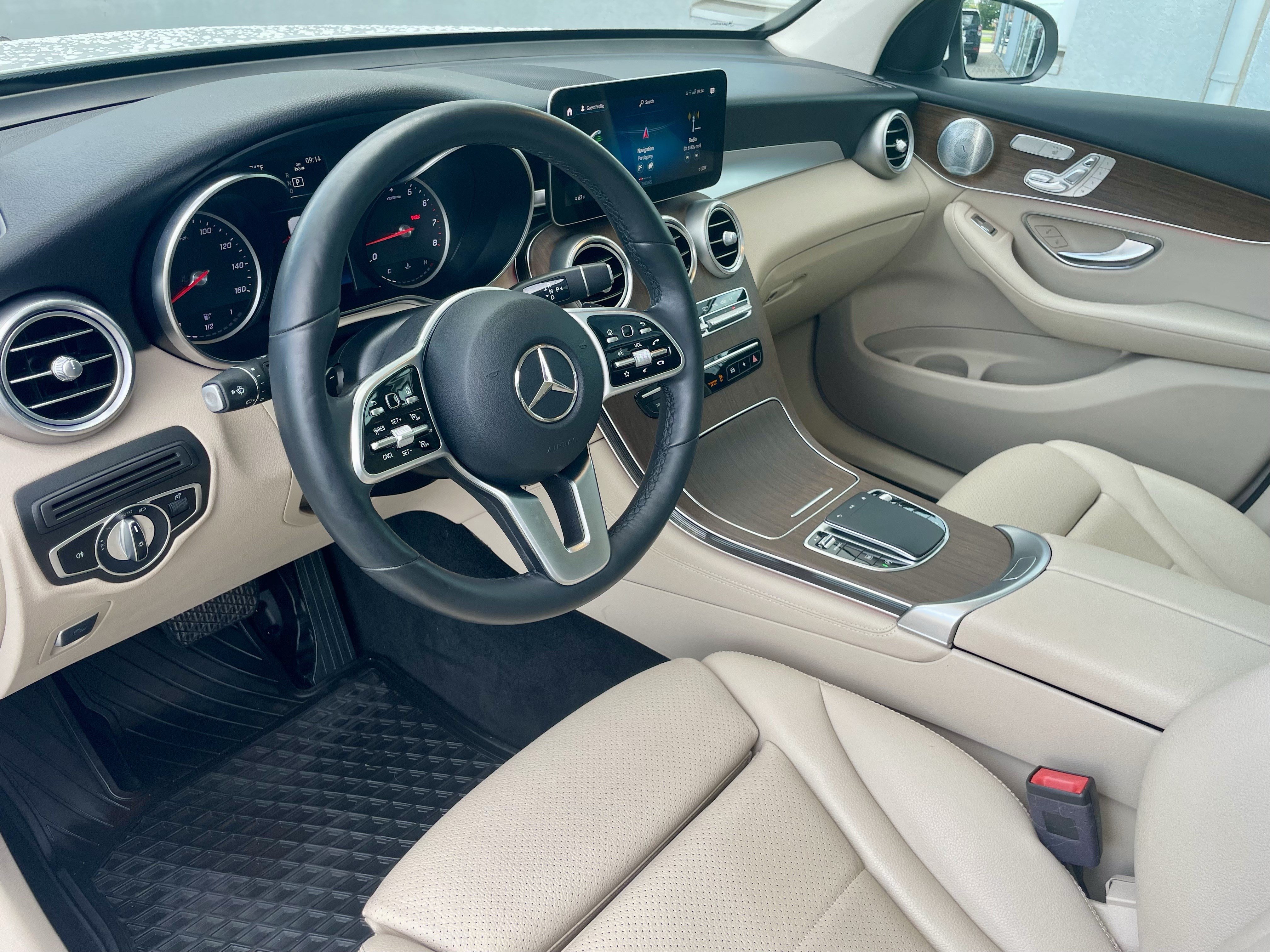 Used 2020 Mercedes-Benz GLC 300 4MATIC image 13