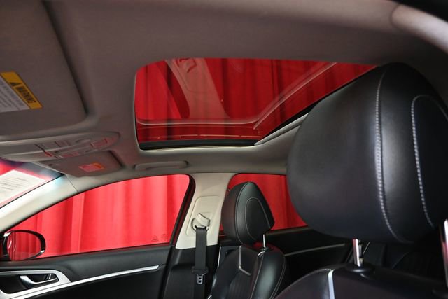 Used 2020 Genesis G70 3.3T image 16