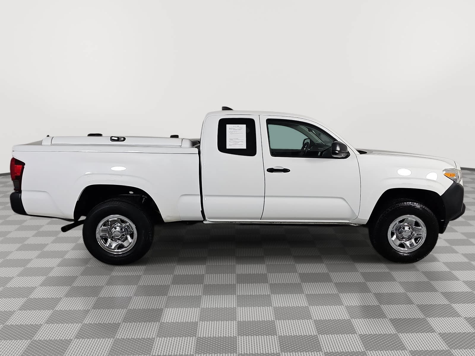 Used 2019 Toyota Tacoma SR RWD image 9