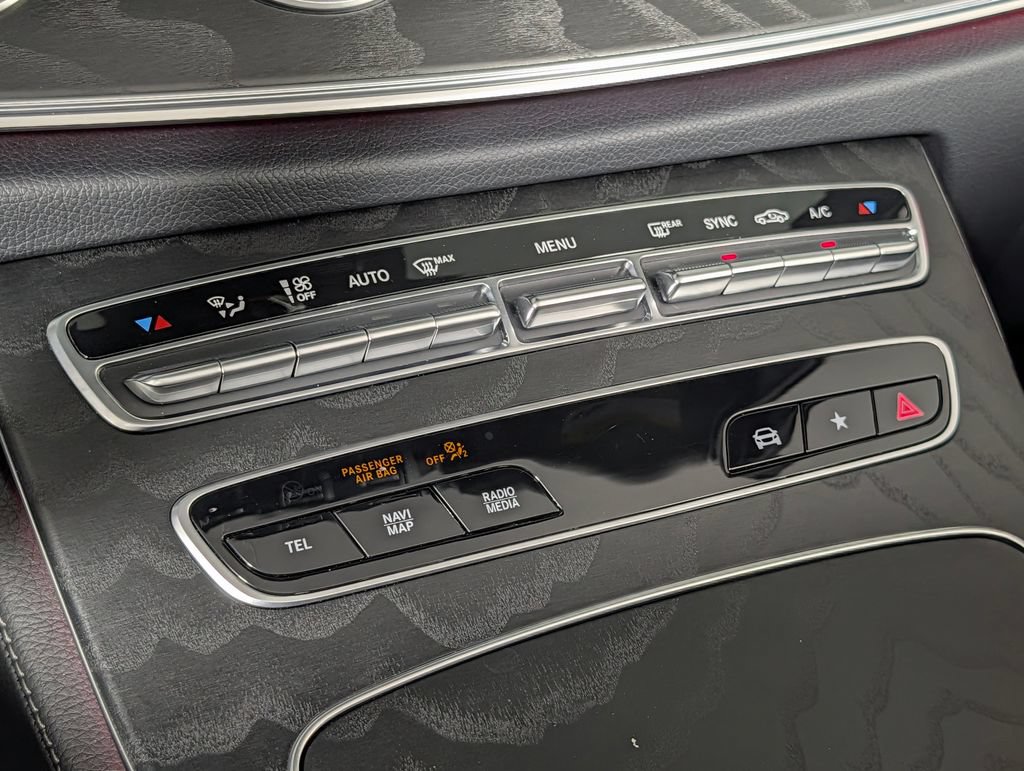 Used 2023 Mercedes-Benz E 450 Cabriolet image 32