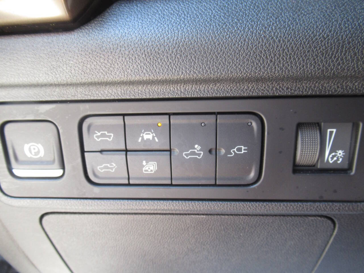 Used 2025 GMC Hummer EV 2X AWD/4WD image 50