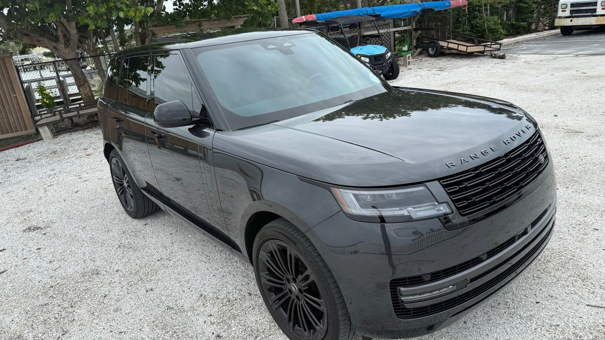 Used 2025 Land Rover Range Rover SE AWD/4WD image 11