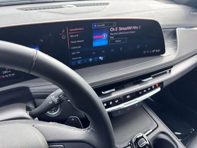 Used 2025 Cadillac XT4 Premium Luxury FWD image 21